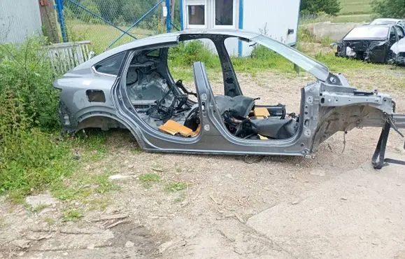Renault Arkana Front quarter panel