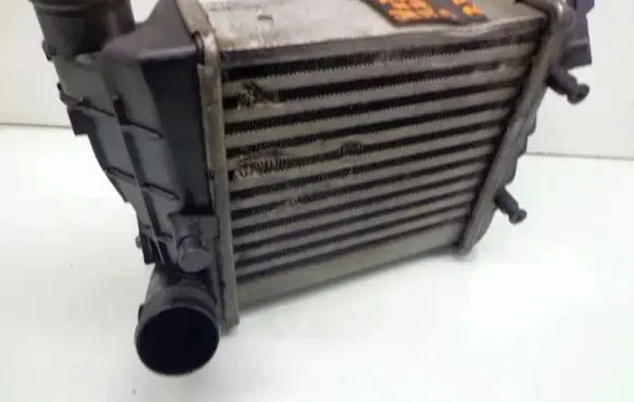 Audi A4 S4 B7 8E 8H Intercooler radiator