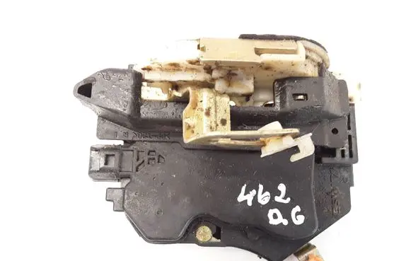 Mitsubishi Lancer Rear door lock