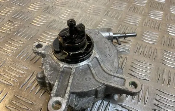 Toyota Corolla Verso AR10 Vacuum pump 14060763