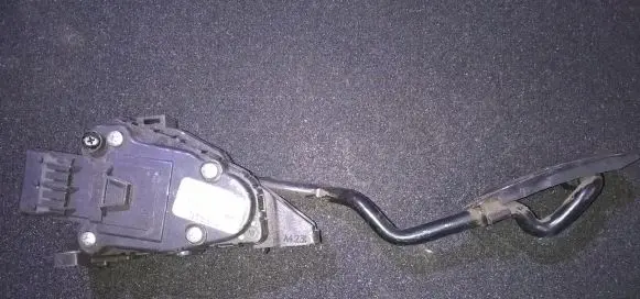 Nissan Primera Accelerator throttle pedal 18002au400 6pv008620-03