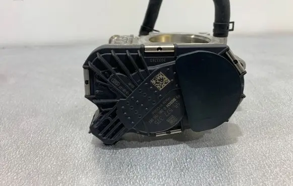Chevrolet Trax Electric throttle body valve 55577375
