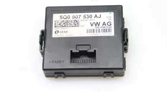 Volkswagen PASSAT B8 Other control units/modules 5Q0907530AJ