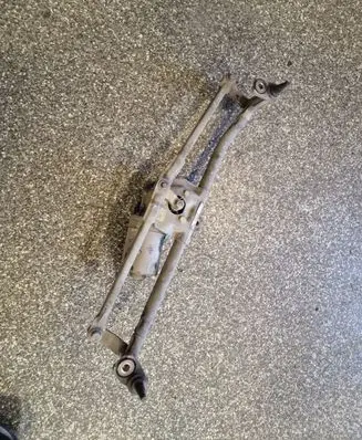 Volkswagen New Beetle Front wiper linkage and motor