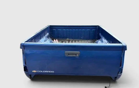 Chevrolet Colorado Pickup box rear panel tailgate 