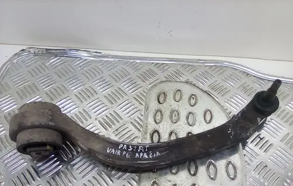 Volkswagen PASSAT B5 Front lower control arm/wishbone