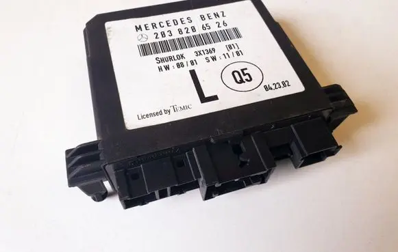 Mercedes-Benz C W203 Door control unit/module 2038206526