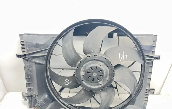 Mercedes-Benz C W203 Electric radiator cooling fan A2035001693