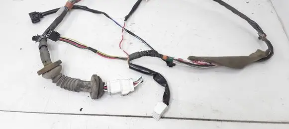 Toyota Avensis Verso Rear door wiring loom 8215344130