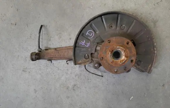 Audi Q7 4L Front wheel hub 7L0407257A
