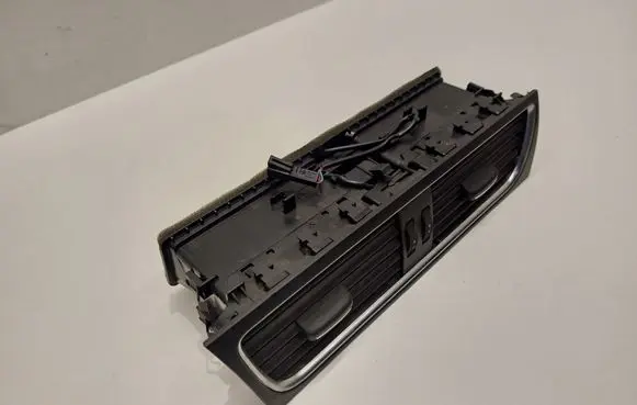 Audi A4 S4 B8 8K Dash center air vent grill 8T1820951C