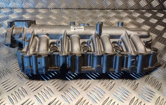 Opel Zafira B Intake manifold 55194739 70037303 26570304