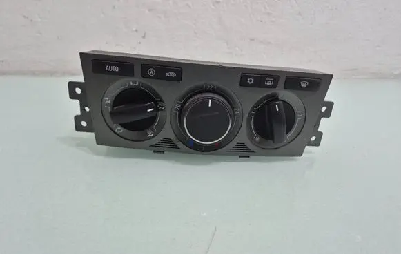 Opel Antara Climate control unit 20953114