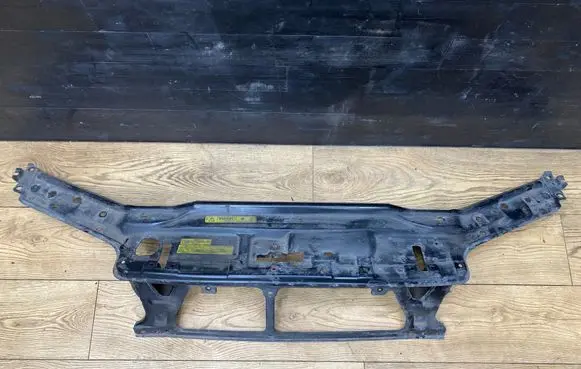 Volvo V70 Top upper radiator support slam panel