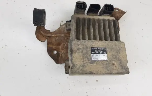 Toyota Avensis T250 Fuel injection control unit/module 8987120070 1310001371