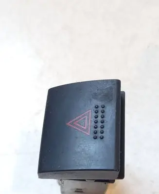 Toyota Avensis T220 Hazard light switch 153309