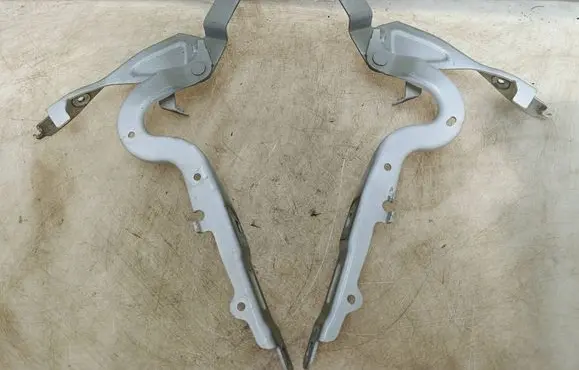 Opel Corsa F Engine bonnet/hood hinges 9823211580 ES82ES71 9823211680