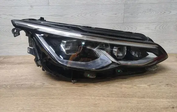 Volkswagen Golf VIII Headlight/headlamp 5H1941036F