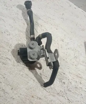 BMW X5 F15 Coolant heater control valve 1147412226