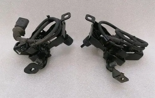 Audi R8 4S Engine bonnet/hood lock/latch loop/hook 4S8813453E