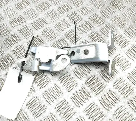 Toyota Yaris Cross Rear door hinge set 687700H010 687500H010