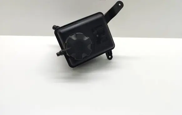BMW 5 E60 E61 Coolant expansion tank/reservoir 7555234 755523401 17137555234