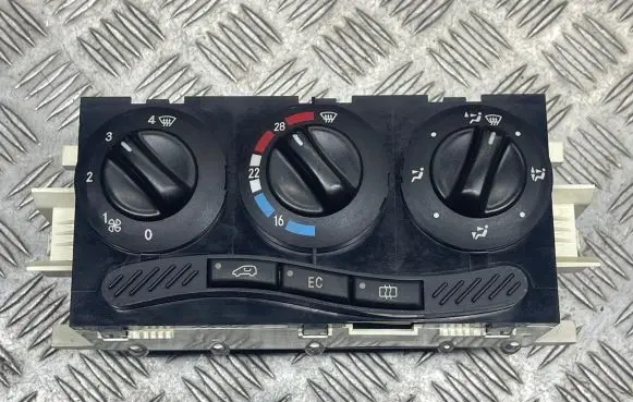 Mercedes-Benz A W168 Climate control unit 1688300485 HW43997 0122799