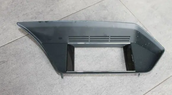 Mercedes-Benz E W212 Radio/GPS head unit trim A2126801236 MDLL 9022500