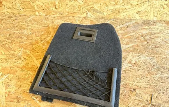 Trunk/boot lower side trim panel