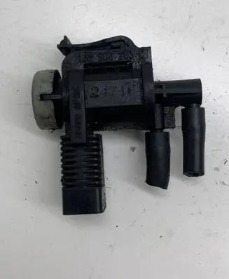 Volkswagen Golf IV Turbo solenoid valve 1J0906283C