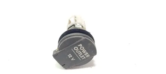 Volkswagen PASSAT B5.5 12 V Socket (rear) 