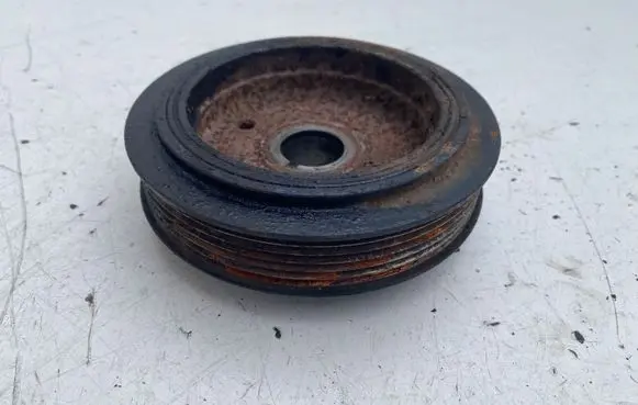 Toyota Avensis T220 Crankshaft pulley