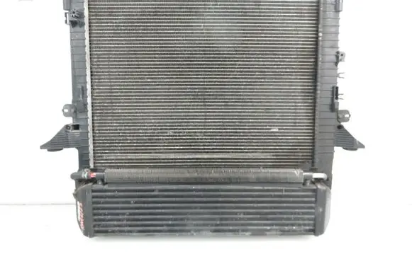 Land Rover Range Rover Sport L320 Coolant radiator 7H328T000DA