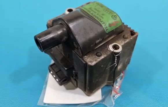 Volkswagen PASSAT B3 High voltage ignition coil 867905104A IMPRK1600552