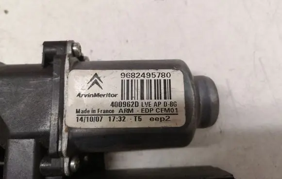 Citroen C4 I Picasso Front door window regulator motor 9682495780 400962D