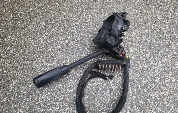 Mercedes-Benz E W124 Wiper control stalk 1245450124