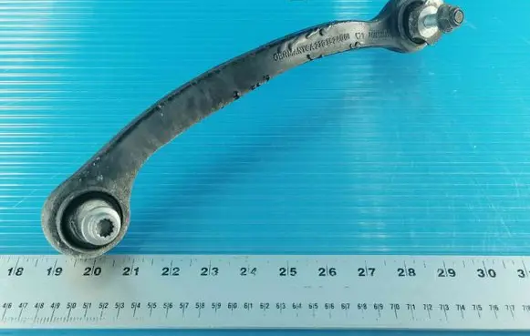 Mercedes-Benz E W211 Rear control arm A2303520101