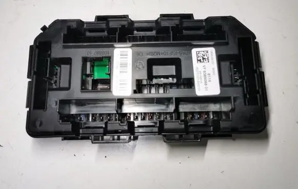 BMW 1 F20 F21 Fuse module 938906801