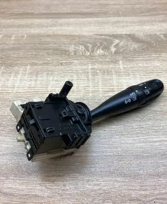 Toyota Yaris Indicator stalk 173648