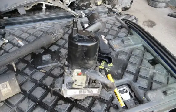 Citroen DS4 Power steering pump 9675674180