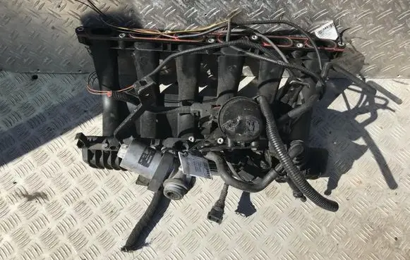 BMW 5 E39 Intake manifold 11611427618 11.61-1427618