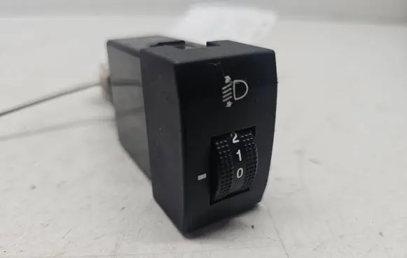 KIA Sorento Headlight level height control switch 751000080