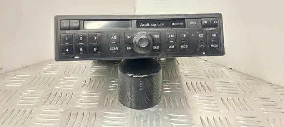 Audi A3 S3 8L Radio/CD/DVD/GPS head unit 4B0035186