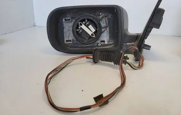 BMW 7 E38 Front door electric wing mirror 010371