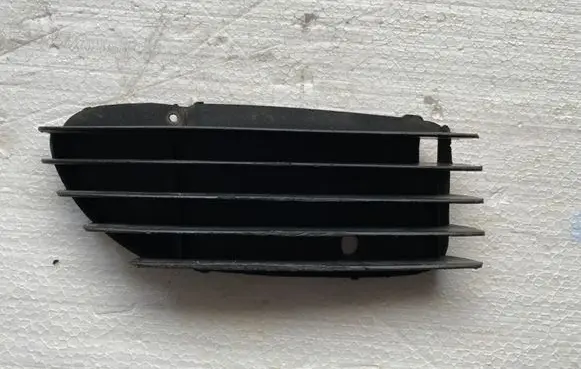 Opel Omega B2 Front bumper lower grill 90458187 90458187R