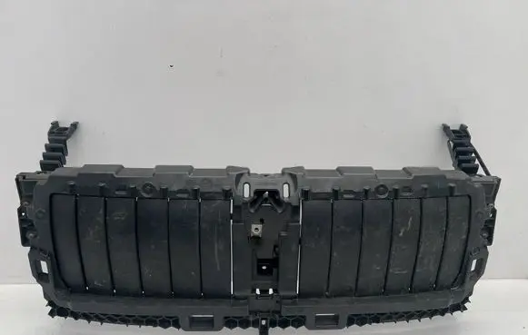 BMW 4 G22 G23 G24 G26 Front bumper upper radiator grill 5A1E917