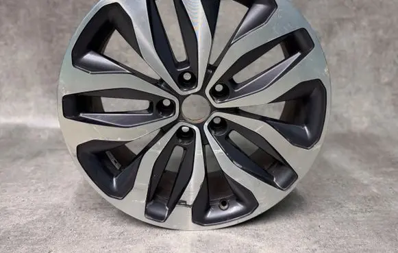 Renault Megane IV R18 alloy rim 