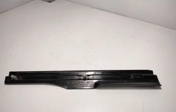 Volkswagen Golf II Rear sill trim cover 193853372