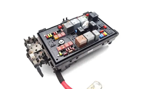Opel Astra J Fuse module 13343763