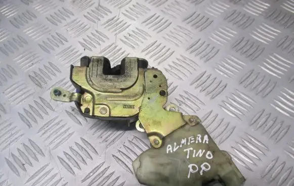 Nissan Almera Tino Front door lock